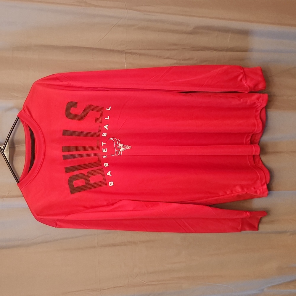 Mens long sleeve Chicago Bulls shirt